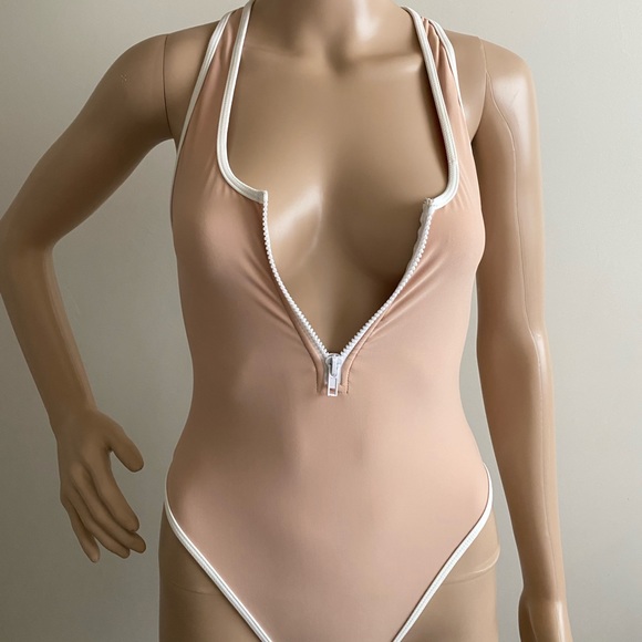 NWOT Razorback Swimsuit - Picture 9 of 14